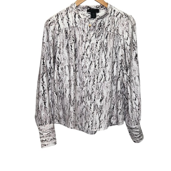 Maison Cinqcent White Snakeskin Blouse Size Small - Picture 1 of 11